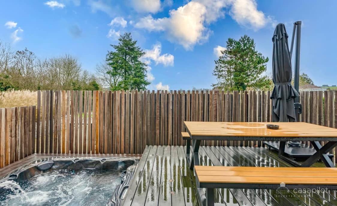 Villa Le Brame Сине Екстериор снимка